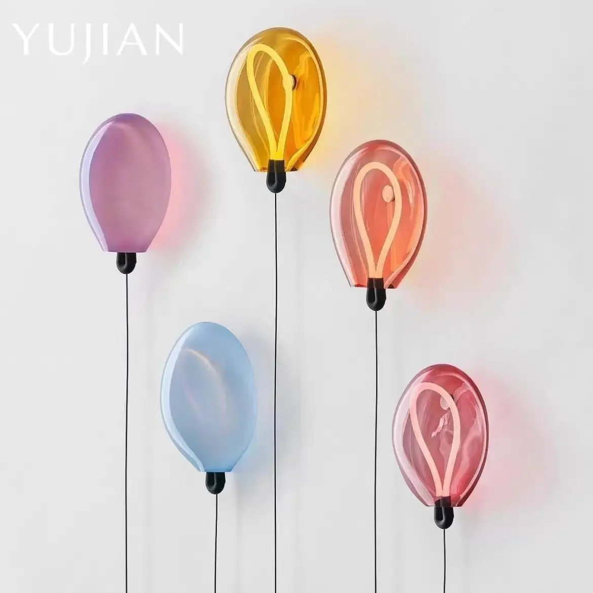 مصباح جداري إبداعي على شكل بال - مراجعة Led Balloon Light وسعره